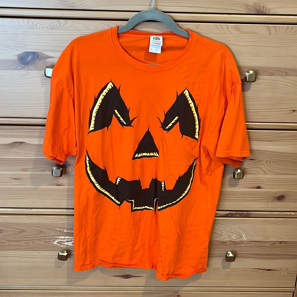 Cotton Jack-o-lantern shirt - true orange color